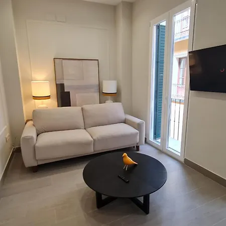 Navas 101 Cosmopolitan Loft-3